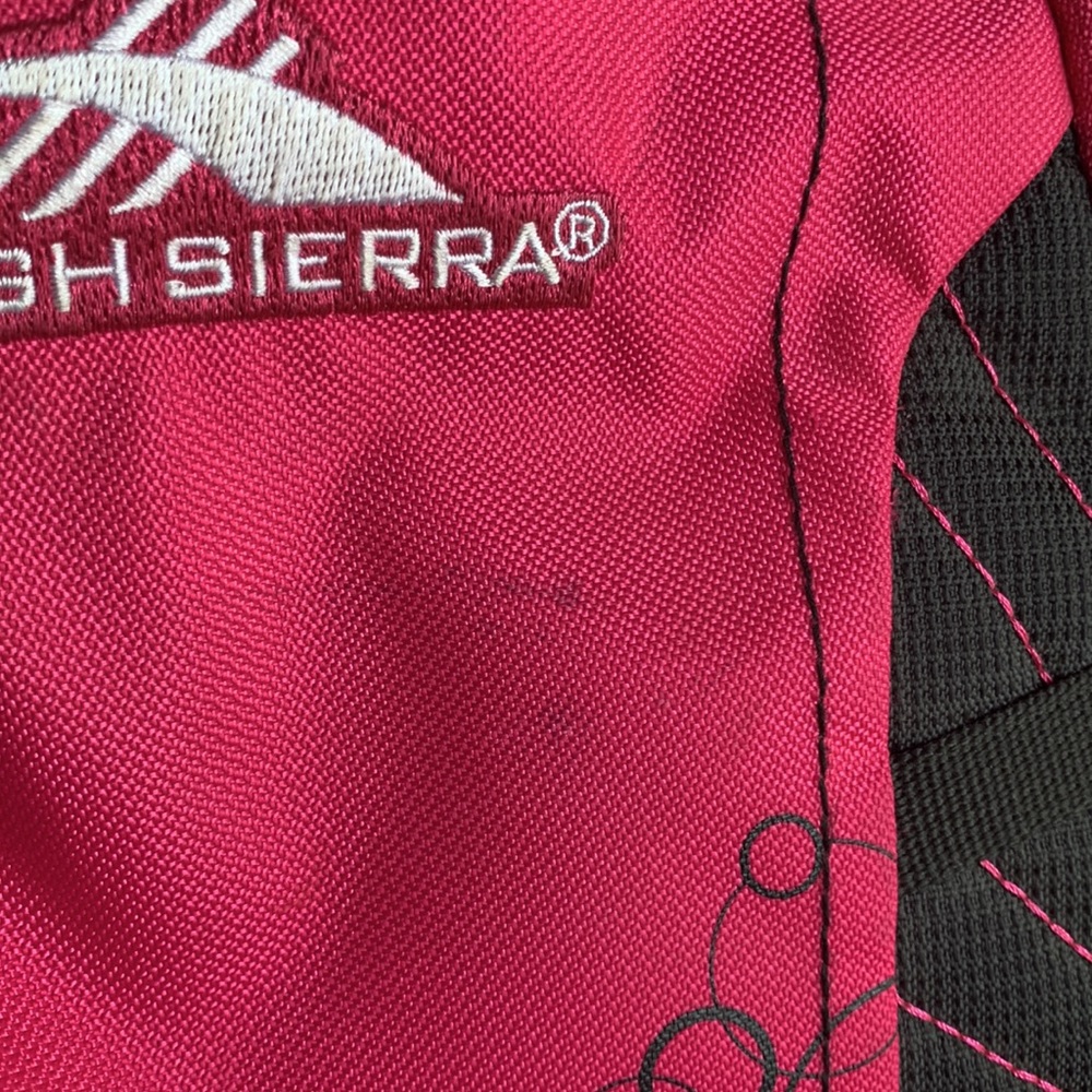 Pink back pack - Picture 4 of 12